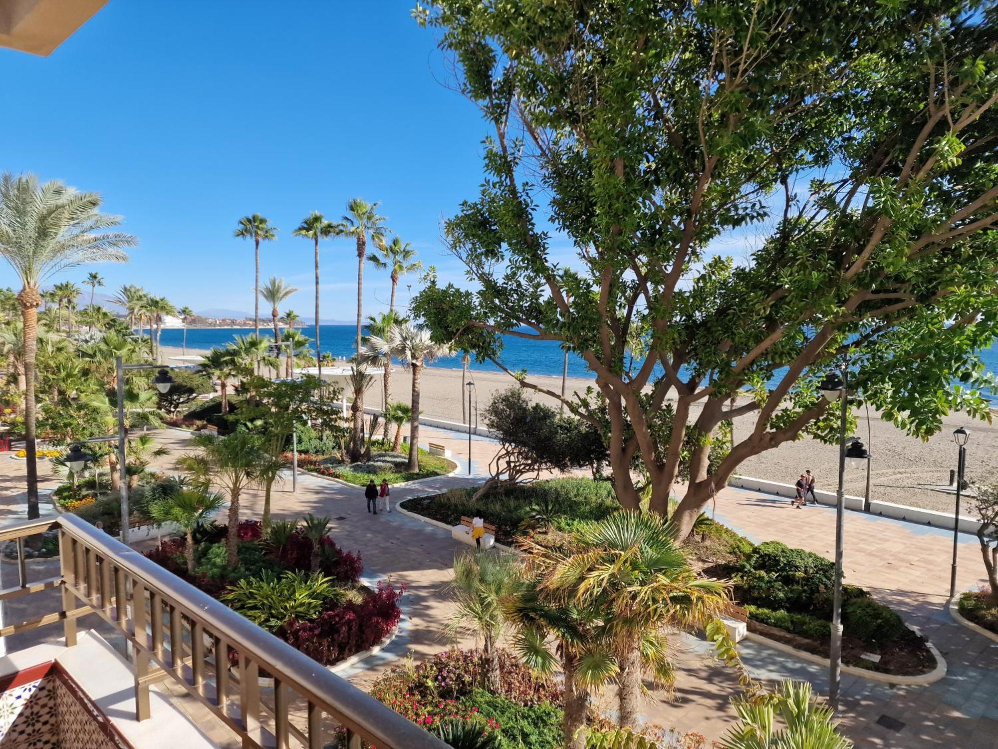 Estepona Playa エクステリア 写真